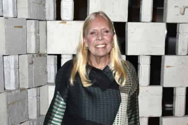 Канадская певица Джони Митчелл попала в реанимацию
