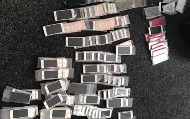 В Киеве незаконно изготавливают iPhone