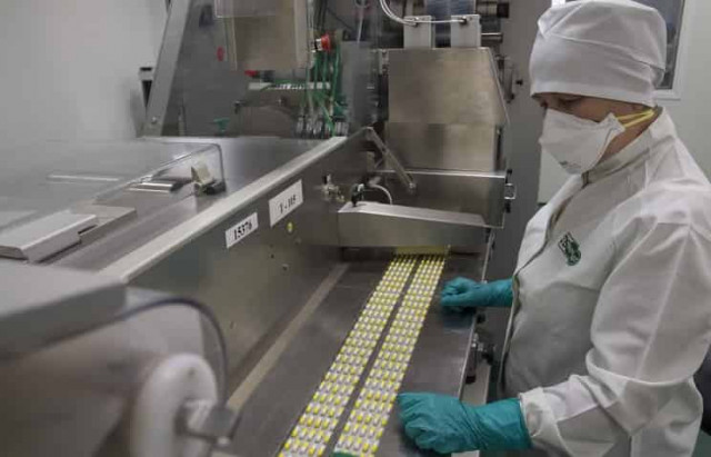 Скворцова: важнейшие лекарства на 67% производятся в России
