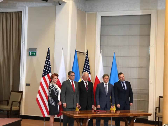 Ukraine, Poland and United States sign gas memorandum