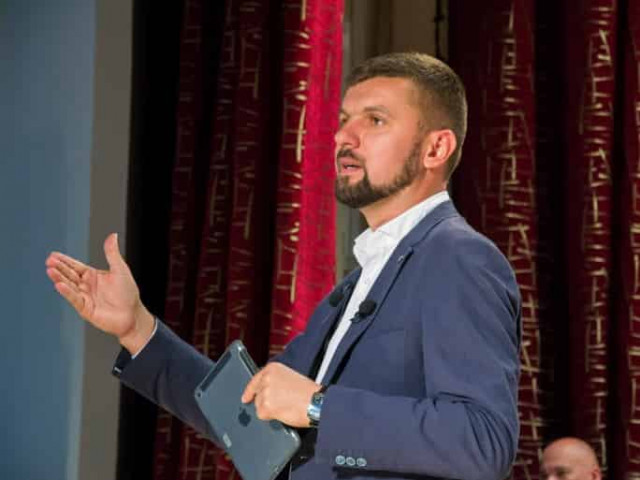 В Раде пригрозили заблокировать трибуну из-за «Слуги народа»: что произошло