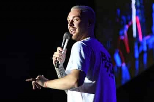 Егору Криду пригрозили миллионной компенсацией за отказ идти на сцену
