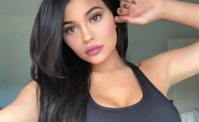 Дочь Кайли Дженнер срочно госпитализировали
