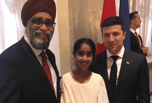 Министр обороны Канады Саджан познакомил Зеленского с дочкой. Фото
