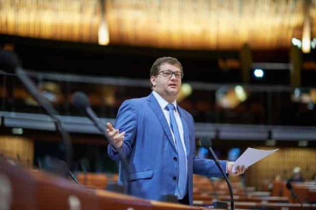 Арьев требует от Зеленского отреагировать на возможное возвращение РФ в ПАСЕ