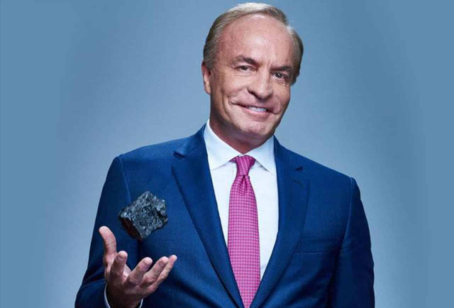 Во время крушения вертолета погиб известный американский миллиардер 