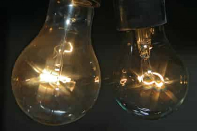 На Украине свет будут отключать дважды в сутки
