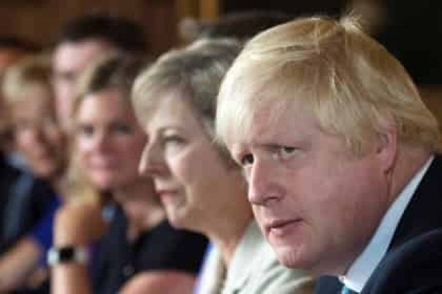 Мэй пригрозила Джонсону увольнением
