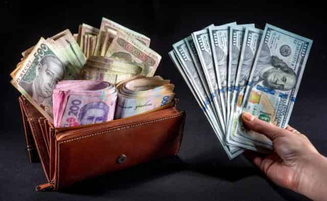 Доллар готовит новый поворот, пора бежать к обменникам