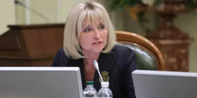 «Не может работать»: Луценко откровенно рассказал, куда отправится его жена после отставки