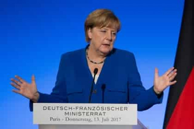 В Германии задумались о тяжелой доле канцлера