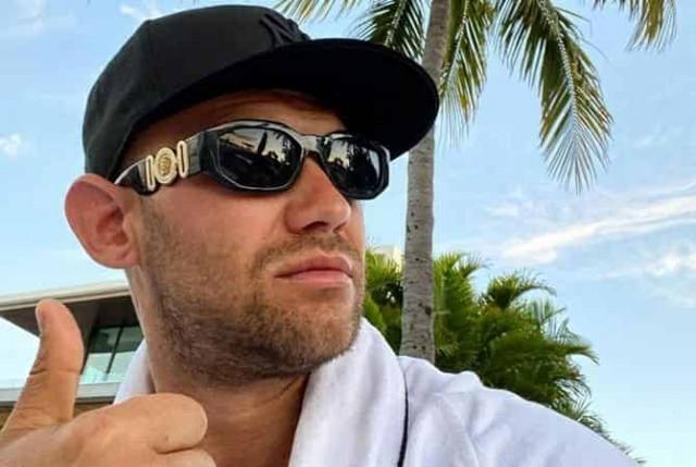 Джигана заподозрили в связи с мужчиной