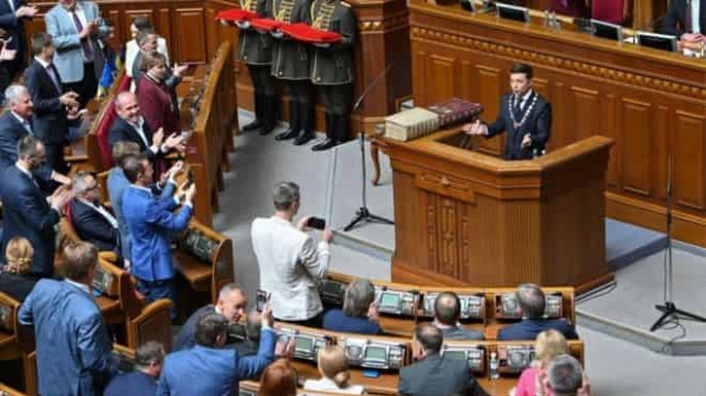 Хто лідирує в передвиборних парламентських перегонах?