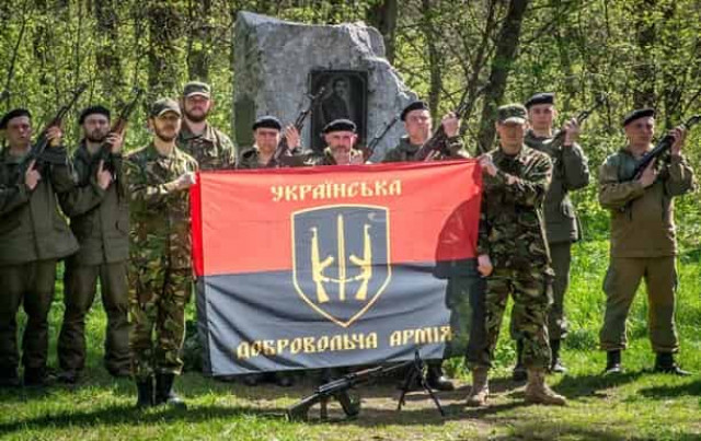 У Яроша мають намір зайняти залишені позиції ЗСУ