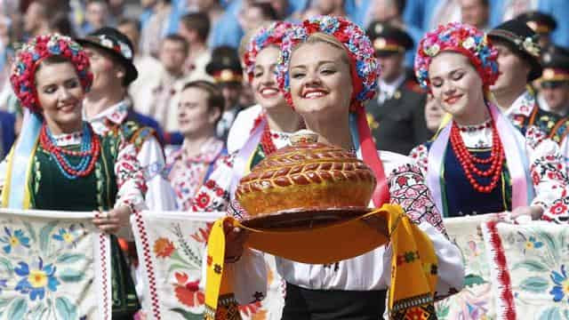 Стало известно, к какой нации украинцы относятся хуже всего