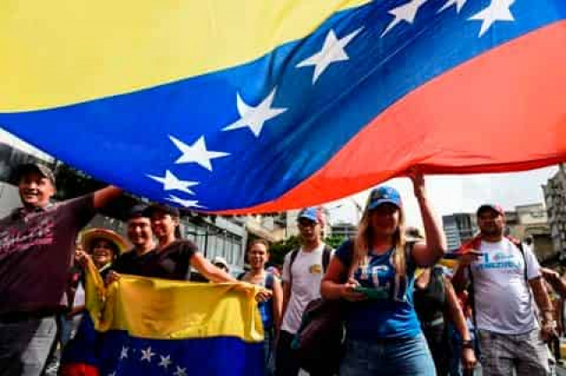 Over 2 million signatures collected in Venezuela against US interference
