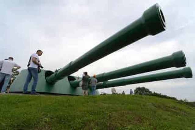 Россияне отделили патриотизм от любви к стране и поставили рекорд
