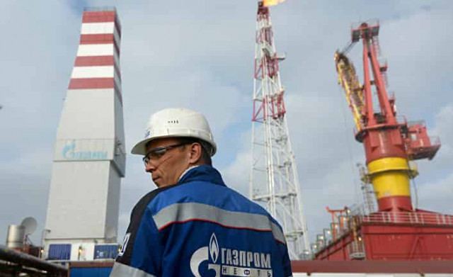 Польша возобновляет поставки чистой нефти из РФ