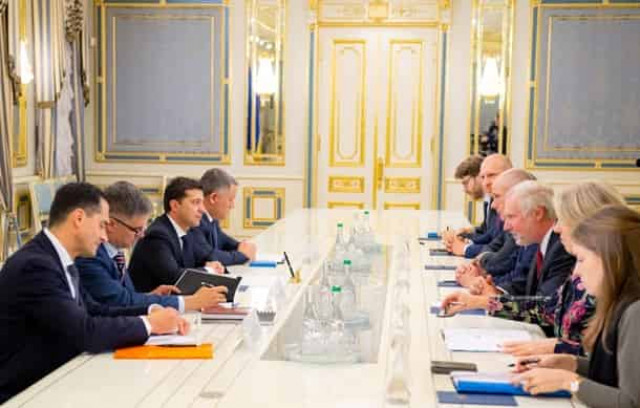 Зеленский встретился с главой МИД Нидерландов