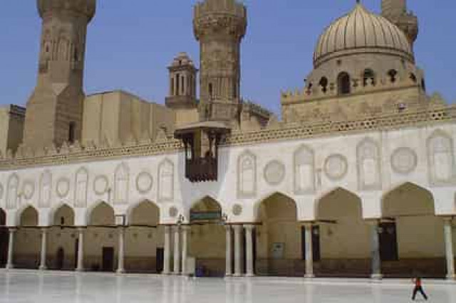 Египетские студенты высмеяли христиан и угодили под арест