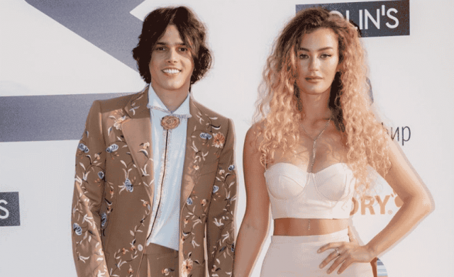 ALEKSEEV подогрел слухи о романе с яркой участницей «ВИА Гры»
