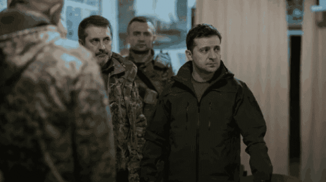 У Зеленского хотят отменить обязательный призыв в армию: ошеломляющее заявление