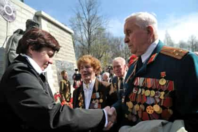 Правительство России назначило пенсии для ветеранов ВОВ в Прибалтике
