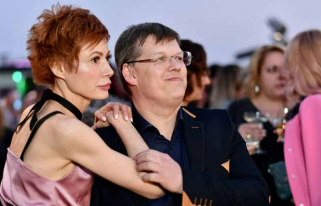 Кохана Павла Розенка показала їх спільний відпочинок в Грузії