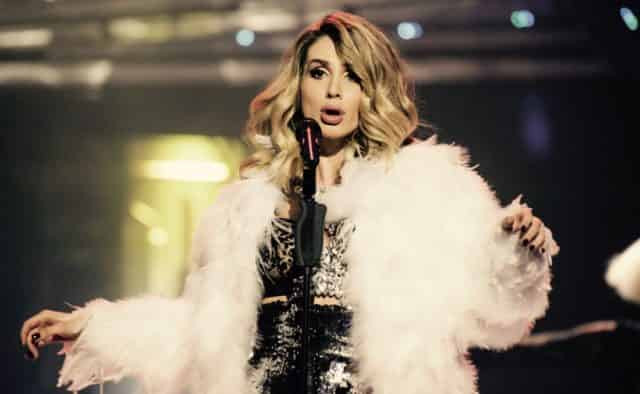 «Оденьте меня уже»: Светлана Лобода приоткрыла интимную часть тела на фото
