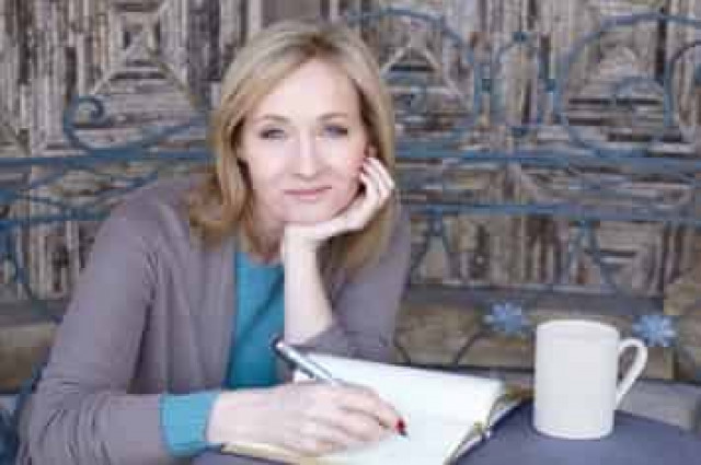 Джоан Роулинг потеряла статус самой высокооплачиваемой писательницы
