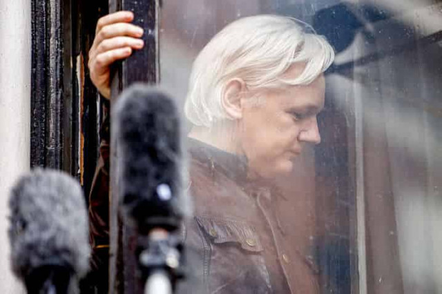 Британские парламентарии просят правительство выдать Ассанжа Швеции