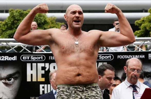 Тайсон Фьюри назвал Кличко «боксером-неудачником»
