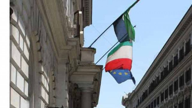 Италию обвиняют в блокировании введения жестких санкций против РФ (FT)
