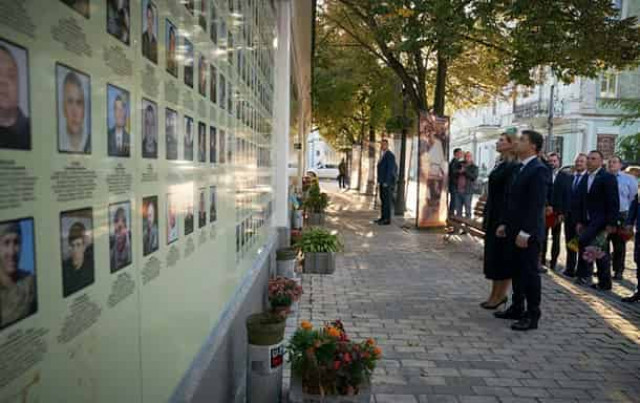 Зеленський їде на Донбас у День захисника