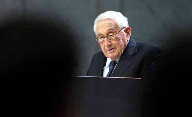 Ястреб войны Киссинджер в Нобелевском институте