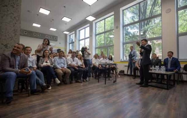 Зеленский анонсировал реформы в малом бизнесе
