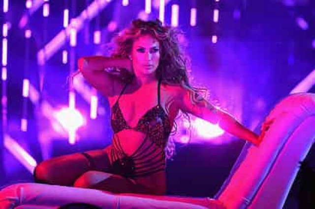 Дженнифер Лопес подверглась домогательствам в юности из-за груди
