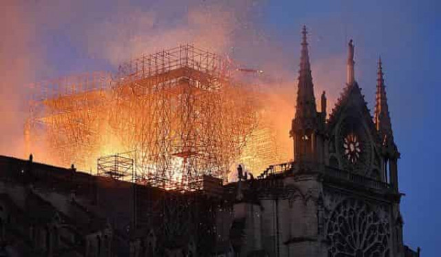 Украина окажет помощь в  реставрации Нотр-Дама 
