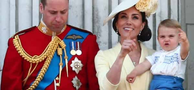 Британского принца застукали за непристойным занятием
