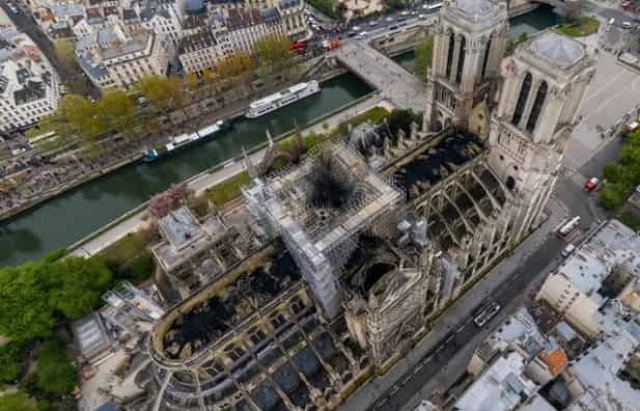 Назвали вероятную причину пожара в Нотр-Даме