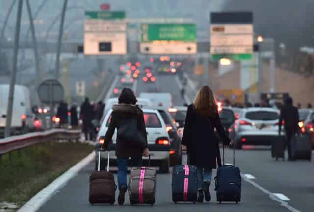 «Новые штрафы, проверки и не только»: в Европе на украинцев устроили охоту, под прицелом миллионы