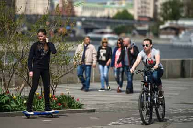 Назван минимальный порог зарплаты среднего класса в России
