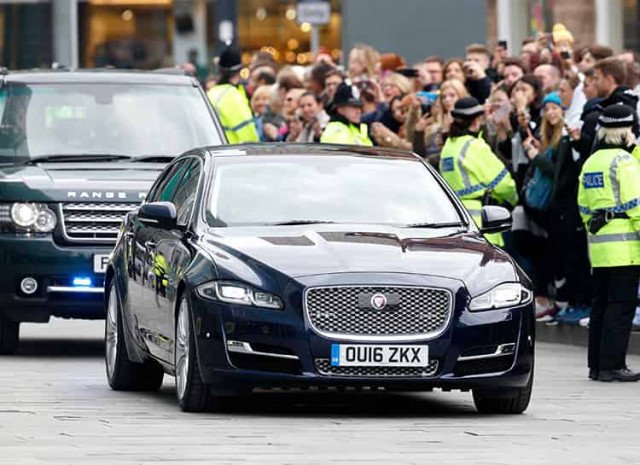 Кортеж принца Уильяма и Кейт Миддлтон сбил женщину