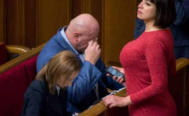 Горячие женщины-политики новой Рады (ФОТО)