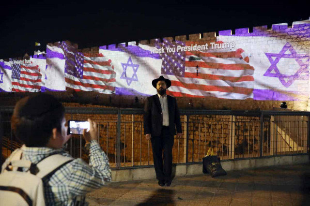 U.S. says Israeli settlements are no longer illegal – BBC

