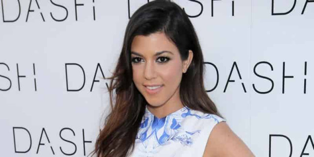 Торт с обнаженной фигурой, море текилы и бывший: все о вечеринке Кортни Кардашьян
