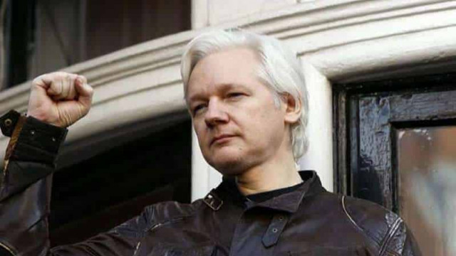 Sweden calls for WikiLeaks founder Assange's detention, first step in possible extradition