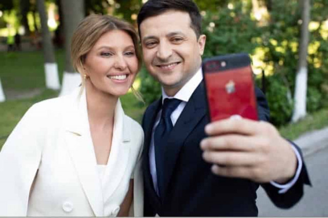 Володимир Зеленський і перша леді прогулялися в парку