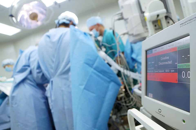 «Це було пекло, люди горіли»: в Туреччині двох дітей з Росії облили палаючим маслом (ФОТО)