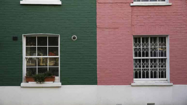 UK house prices to rise by 2 to 4 percent in 2019 - Halifax